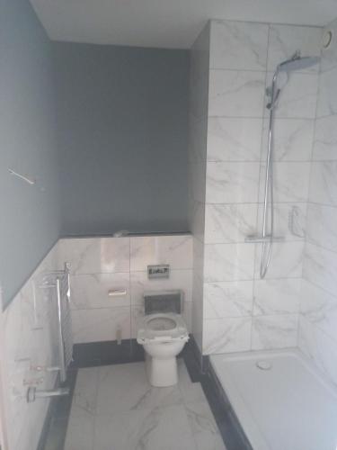 20220615 122009-ensiuite-fitout